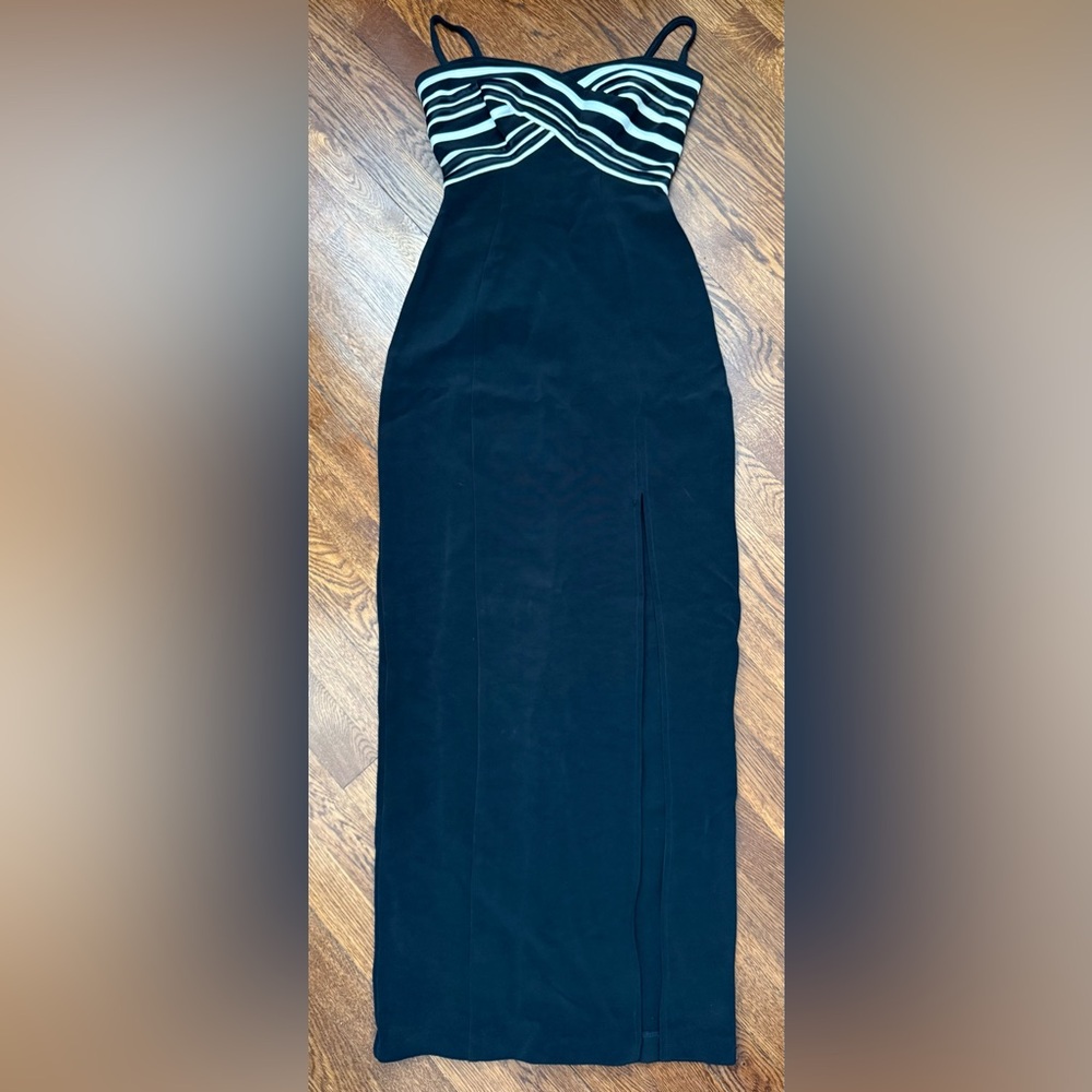 Tadashi Vintage Black White Woven Ribbon Sweetheart Neckline Gown w/ Slit Sz XS
